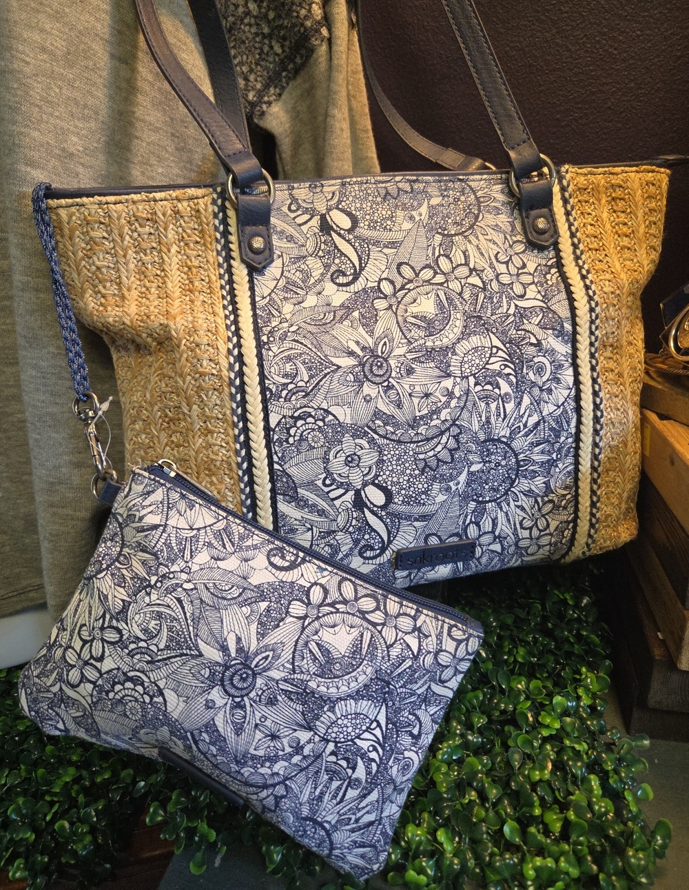 Sakroots Artist Circle Woven Straw Tote With Attatched Wristlet
